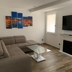  Hébergement de vacances Casa Elena